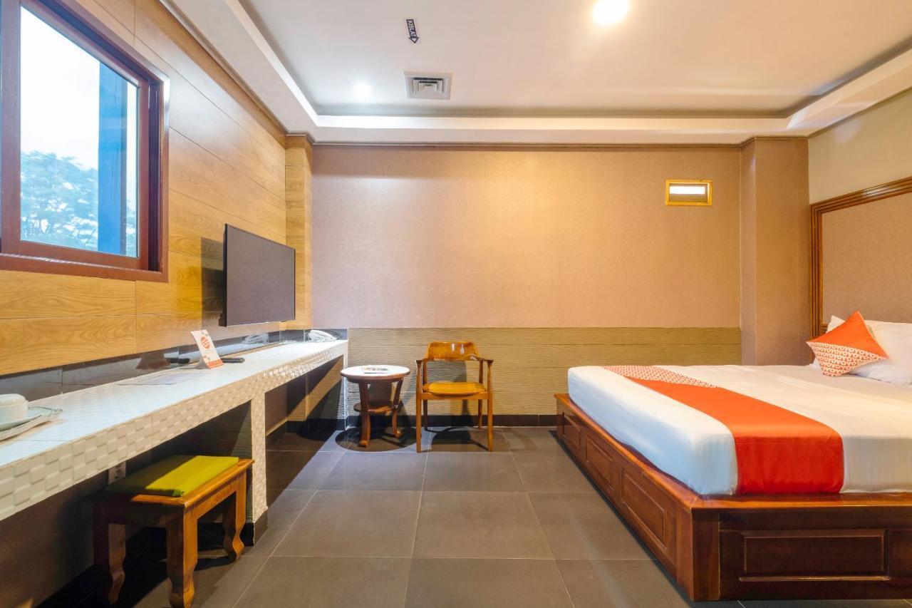 Capital O 2622 Hotel Karasak Santun Bandung Exterior foto